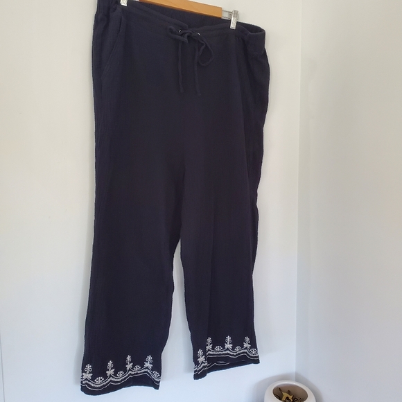 CYNTHIA ROWLEY 2X Black Double Gauze Wide Leg Crop Pants White Embroidery Vacay - Picture 5 of 10